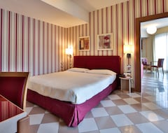 Unahotels The One Milano (San Donato Milanese, Italy)