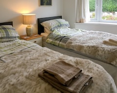 Koko talo/asunto 3 Bedroom Accommodation In Ewenny, Near Bridgend (Ewenny, Iso-Britannia)