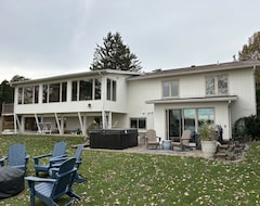 Toàn bộ căn nhà/căn hộ Lake Ontarios Family Retreat: Natural Peace And Modern Luxuries (Rochester, Hoa Kỳ)