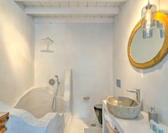 Hotel 9 Muses Exclusive Apartments (Patmos - Chora, Grækenland)
