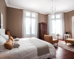 Bed & Breakfast La Domitia - Maison d'hotes, spa & massages (Montbazin, Pháp)
