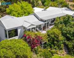 Koko talo/asunto Villa Arcadia - Lifes Better With An Ocean View (Dromana, Australia)