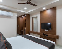 Collection O 50252 Hotel Simran Raghuveer Para (Rajkot, India)