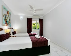 Khách sạn Beachfront Apartments on Trinity Beach (Cairns, Úc)