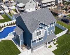 Toàn bộ căn nhà/căn hộ Spectacular Pool/beach House, 6 Blocks To Union Beach, 20 Min To Sandy Hook (Union Beach, Hoa Kỳ)