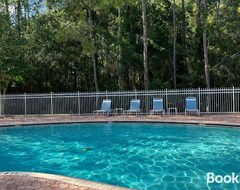 Tüm Ev/Apart Daire Comfy Long Stay, Pool, Wi-fi, Upscale Gated Area (Tampa, ABD)