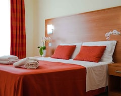 Hotelli Holiday Apartment With Pool (Roseto degli Abruzzi, Italia)