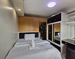 Hotel Premiere Haven At Shell Residences (Manila, Philippines)