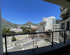 Khách sạn The Vagabond Apartment On Church Square (Cape Town, Nam Phi)
