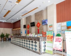 Greentree Inn (Jiangsu Yancheng Dongtai Railway Station East Beihai Road Express Hotel) (Dongtai, Kina)