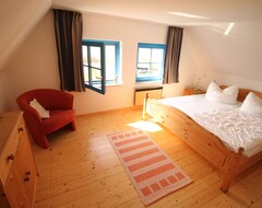 Hotel Cozy, Comfortable Apartment At The Water, Suitable For 6 People (Wiek, Tyskland)