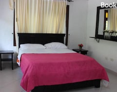 Hotel Centro Vacacional Paraiso Termal (Tibirita, Colombia)