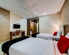 Khách sạn Capital O 23502 Hotel Millennium Grand (Hyderabad, Ấn Độ)