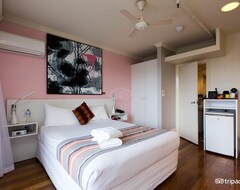 Hotel Tolarno (Melbourne, Australia)