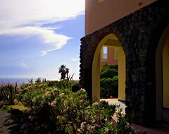 Khách sạn Hotel Village Suvaki (Pantelleria, Ý)