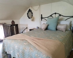 Entire House / Apartment Heritage Guesthouse-peaceful Haven At Edge Of Town (Mansfield, USA)