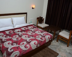 Hotel OYO 12853 The Kings Kalandi Resort (Dehradun, Indien)