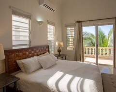Toàn bộ căn nhà/căn hộ Lovely 6-bedroom Villa With Pool (Island Harbour, Lesser Antilles)