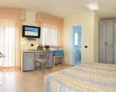 Khách sạn Hotel Grado (Bellaria-Igea Marina, Ý)