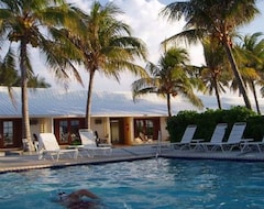 Hotelli Hotel Emerald Palms (Congo Town, Bahamas)