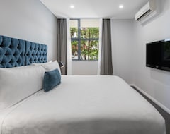 Hotel Meriton Suites Waterloo (Sydney, Australia)