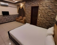 Hotel New Madina (Faisalabad, Pakistan)