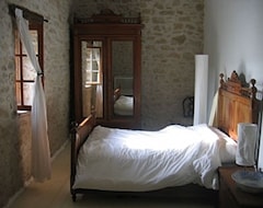 Hotel 13th Century Farmhouse With Private Pool (Roquebrune, Francuska)