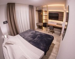 Hotel 8 Room (Catania, Italy)