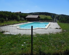 Toàn bộ căn nhà/căn hộ Holiday House For Rent In Auvergne (Saint-Germain-l'Herm, Pháp)