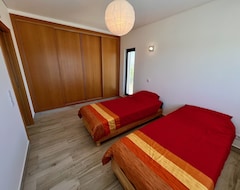 Entire House / Apartment New Modern Villa W/pool — 5 Min From The Beach! (Raposeira, Portugal)