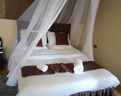 The Breez Hotel (Busia, Uganda)