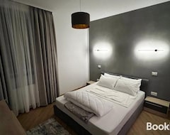 Entire House / Apartment Neversea Suite (Constanta, Romania)