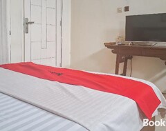RedDoorz @ Hotel Arwana Safari Puncak (Bogor, Indonesia)