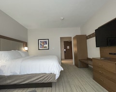 Holiday Inn Express & Suites - Dallas Market Center, An Ihg Hotel (Dallas, Sjedinjene Američke Države)