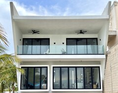 Toàn bộ căn nhà/căn hộ Luxury Modern Beachfront Villa | Playa San Benito (Dzemul, Mexico)