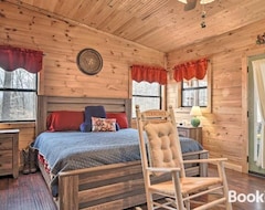Hele huset/lejligheden Douglas Lake Cabin With Deck And Smoky Mtn Views! (Baneberry, USA)