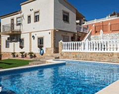 Toàn bộ căn nhà/căn hộ Buen Estar, Piscina, Barbacoa, Jacuzzi En Valencia (Turís, Tây Ban Nha)