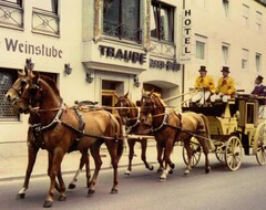 Khách sạn Posthotel Traube (Donauwörth, Đức)