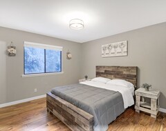 Toàn bộ căn nhà/căn hộ Beautifully Updated 4 Bed 3 Bath Mountain Getaway (Morrison, Hoa Kỳ)