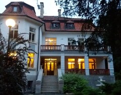 Hotel Vila Olga (Jevany, Czech Republic)