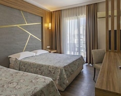 Dionisus Hotel (Antalya, Türkiye)