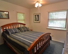 Entire House / Apartment 30 Point House Is A Great Lake Namakagon Vacation Rental (Cable, USA)