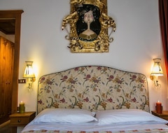 Hotelli Residence Hotel Posta (Madonna di Campiglio, Italia)