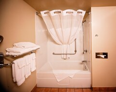 Hotel Travelodge Suites by Wyndham REgina Eastgate (Regina, Canada)