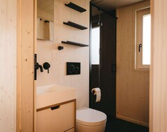 Cijela kuća/apartman Lovt Am See, Ökologisch Gebautes Und Eingerichtetes Tiny House Direkt Am Wasser (Krummennaab, Njemačka)