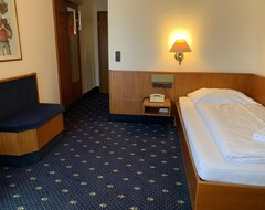 Khách sạn Karaman Group Hotel (Bad Nenndorf, Đức)