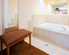 Holiday Inn Express Hotel & Suites Mount Airy, an IHG Hotel (Mount Airy, EE. UU.)