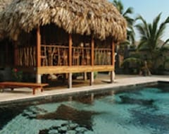 Khách sạn Coppola Turtle Inn (Placencia, Belize)