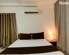 Khách sạn Oyo Vyb Hotels (Hyderabad, Ấn Độ)