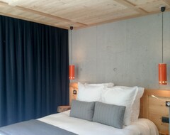 Koko talo/asunto Design & Luxury Chalet On The Piste With Stunning Mountain Views, Spa, Sauna (Vars, Ranska)